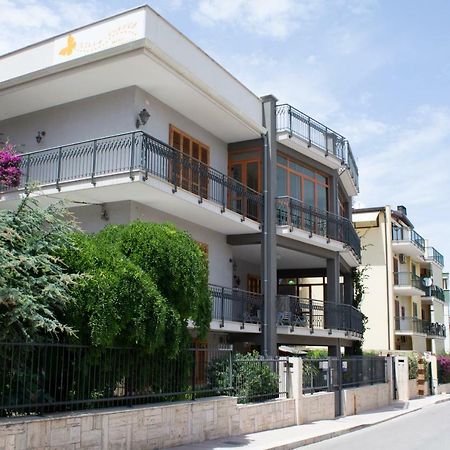 Villa Franca Mini Appartamenti Bisceglie Eksteriør billede
